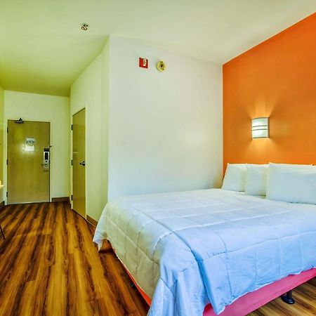Motel 6-Burlington, On - Toronto West - Oakville المظهر الخارجي الصورة