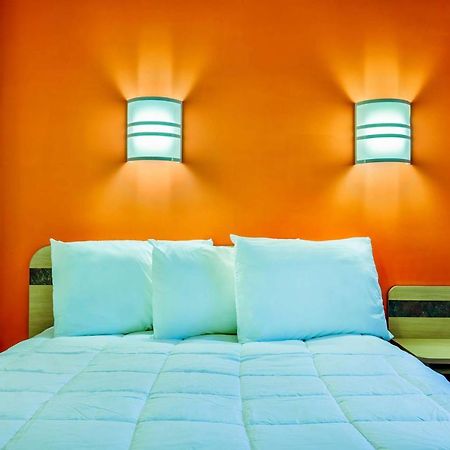Motel 6-Burlington, On - Toronto West - Oakville المظهر الخارجي الصورة