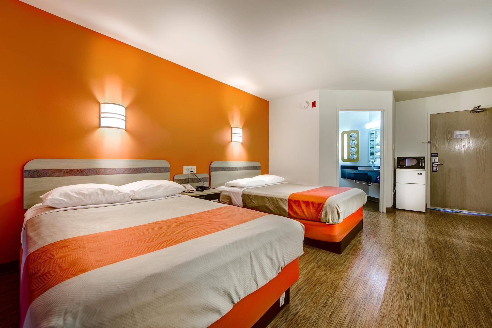 Motel 6-Burlington, On - Toronto West - Oakville المظهر الخارجي الصورة