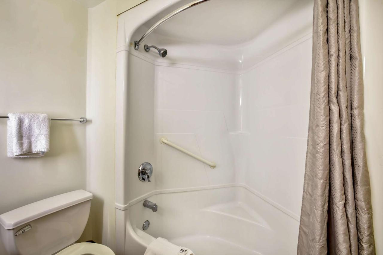 Motel 6-Burlington, On - Toronto West - Oakville المظهر الخارجي الصورة