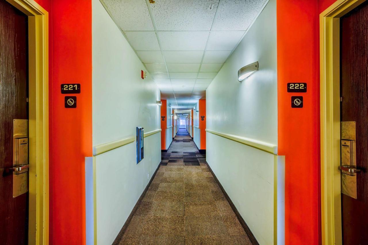 Motel 6-Burlington, On - Toronto West - Oakville المظهر الخارجي الصورة