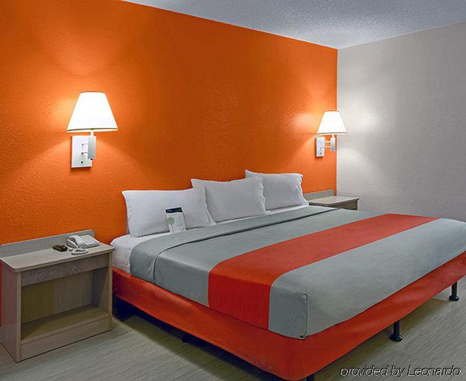 Motel 6-Burlington, On - Toronto West - Oakville المظهر الخارجي الصورة